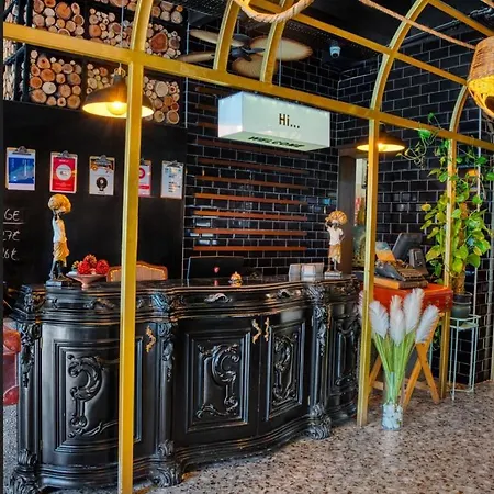 Anjeliq Downtown Boutique 3*